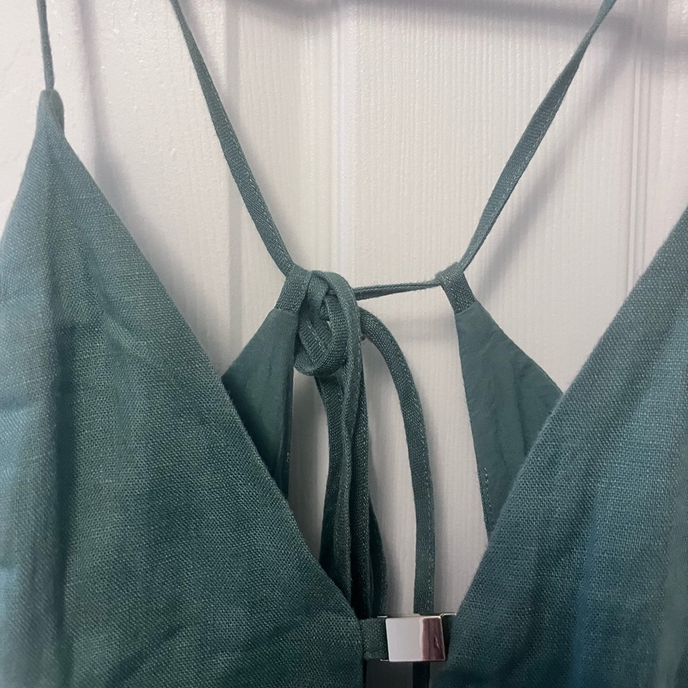 Women's Premium Linen Cutout Midi Dress - Picture 7 of 12